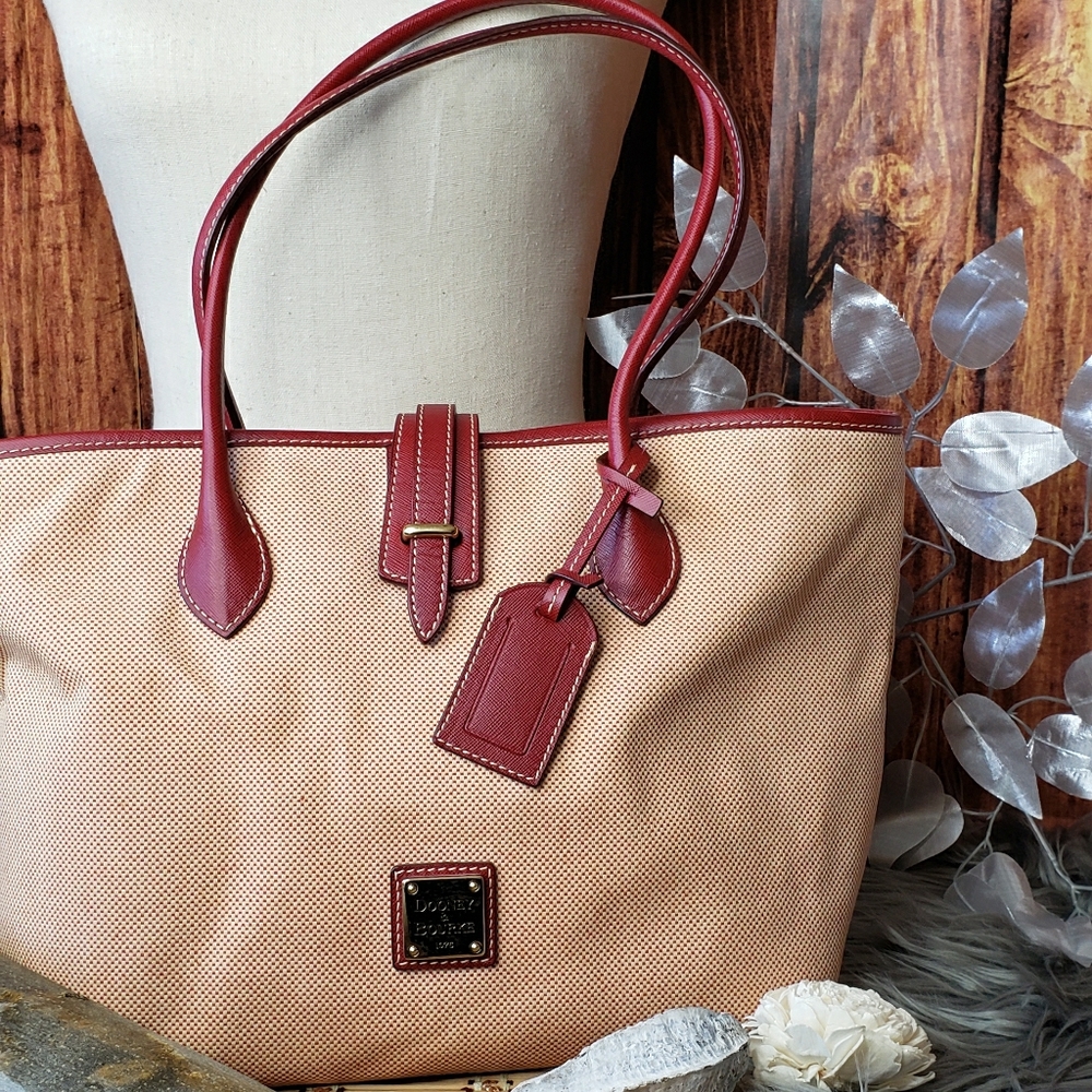 New 🔥 Dooney & Bourke Large Canvas Tote